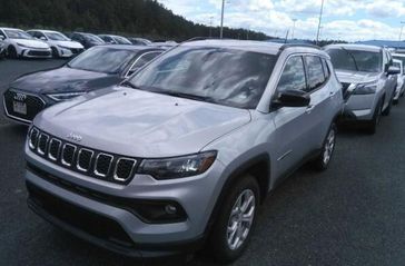 Used 2024 Jeep Compass Latitude