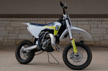 2022 HUSQVARNA TC 65 in a WHITE exterior color. Family PowerSports (877) 886-1997 familypowersports.com 