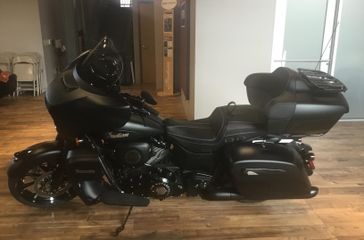2025 Indian Motorcycle Roadmaster Dark Horse