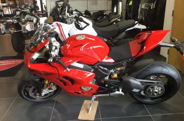 2024 Ducati Panigale V4 S