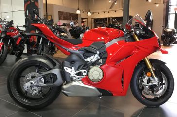 New 2025 Ducati PANIGALE V4S 