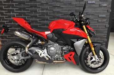 New 2026 Ducati STREETFIGHTER V2S 