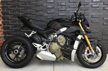 2022 Ducati Streetfighter V4S 