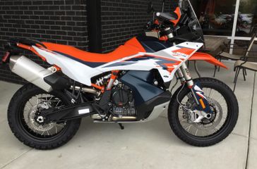 New 2025 KTM 890 Adventure R 