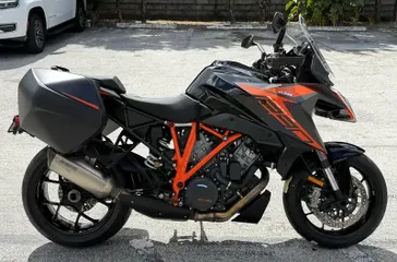 2020 KTM 1290 Super Duke GT
