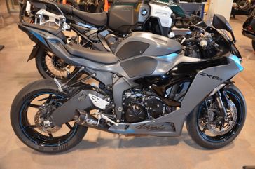 Used 2025 Kawasaki Ninja ZX-6R 