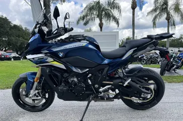 2024 BMW S 1000 XR in a GRAVITY BLUE METALLIC exterior color. Tampa Bay Motos 813-926-9937 tampabaymotos.com 