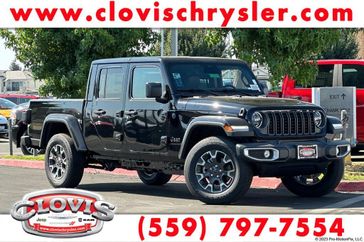 New 2026 Jeep Gladiator Sahara 4x4