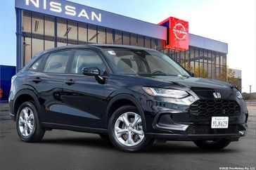 Used 2025 Honda HR-V LX