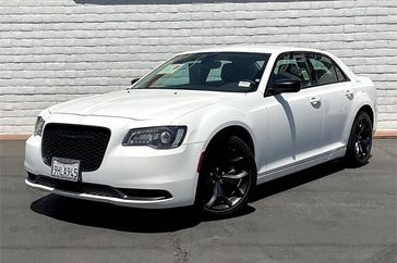 2023 Chrysler 300 Touring