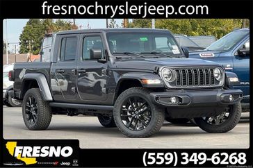 2025 Jeep Gladiator Nighthawk 4x4