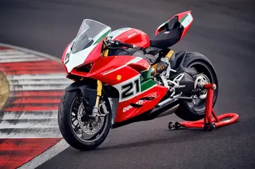 2025 Ducati Panigale V2 BAYLISS 