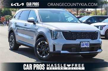 New 2025 Kia Sorento S