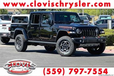 2023 Jeep Gladiator Mojave 4x4 in a Black Clear Coat exterior color and Blackinterior. Clovis Chrysler Dodge Jeep RAM 559-314-1399 clovischryslerdodgejeepram.com 