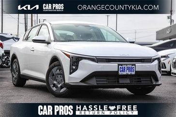 New 2025 Kia K4 LX