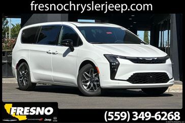 New 2027 Chrysler Pacifica Limited
