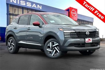New 2025 Nissan Kicks SV