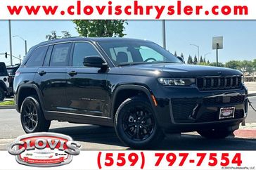 New 2026 Jeep Grand Cherokee Laredo Altitude 4x4