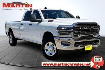 2025 RAM 2500 Tradesman Crew Cab 4x4 8' Box