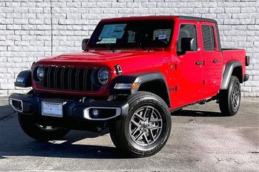 2026 Jeep Gladiator Sport S's photo