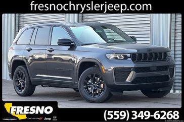 New 2026 Jeep Grand Cherokee Laredo Altitude 4x4
