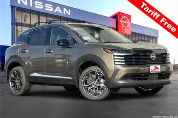 New 2026 Nissan Kicks SR