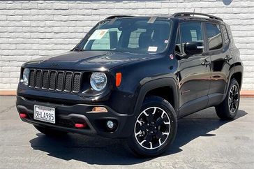 2023 Jeep Renegade Trailhawk
