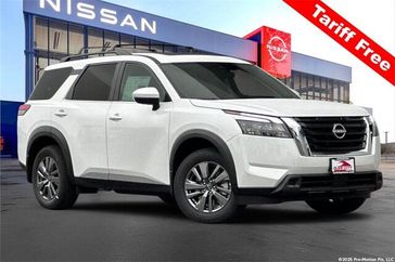 New 2025 Nissan Pathfinder SV