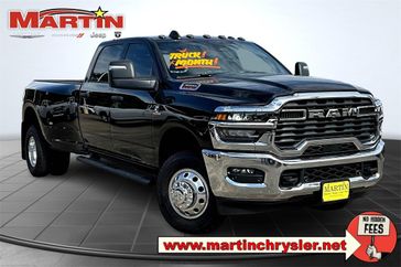 2025 RAM 3500 Tradesman Crew Cab 4x4 8' Box
