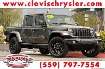 2025 Jeep Gladiator Nighthawk 4x4