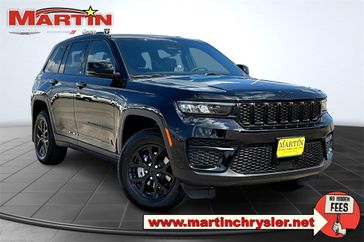 New 2025 Jeep Grand Cherokee Altitude 4x2