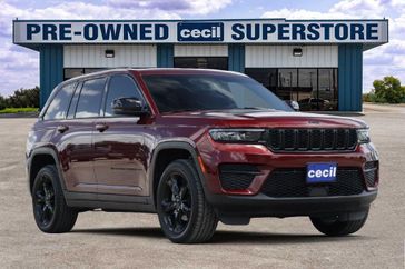 Used 2023 Jeep Grand Cherokee Altitude