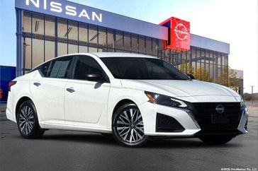 Used 2025 Nissan Altima 2.5 SV