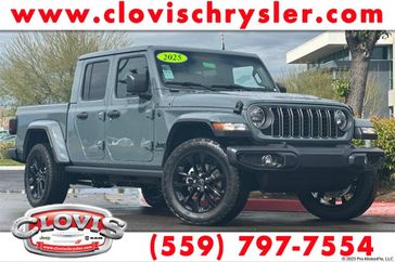 2025 Jeep Gladiator Nighthawk 4x4