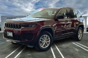 2025 Jeep Grand Cherokee Laredo X 4x4