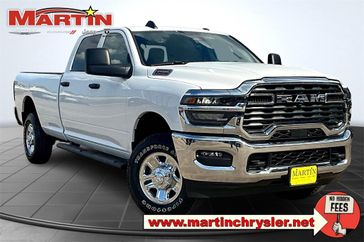 New 2026 RAM 2500 Tradesman Crew Cab 4x4 8' Box