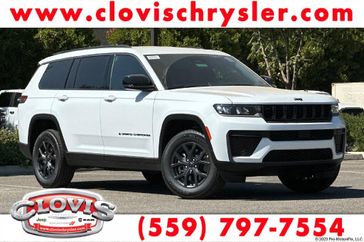 New 2027 Jeep Grand Cherokee Laredo Altitude