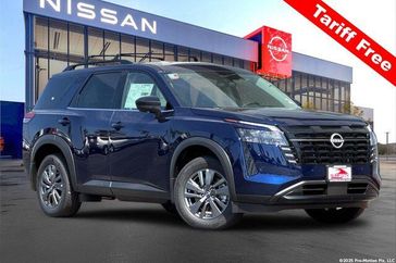 New 2026 Nissan Pathfinder SV