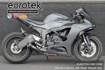 Used 2025 Kawasaki NINJA ZX-6R 