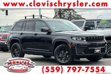 New 2026 Jeep Grand Cherokee Laredo Altitude 4x4