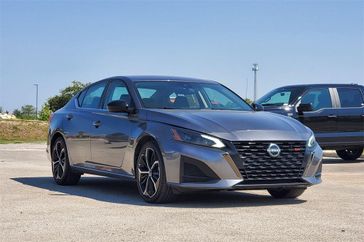 Used 2024 Nissan Altima 2.5 SR