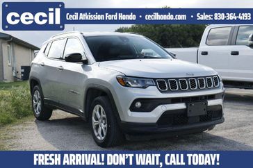 Used 2024 Jeep Compass Latitude