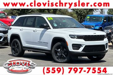 2024 Jeep Grand Cherokee Altitude 4x2