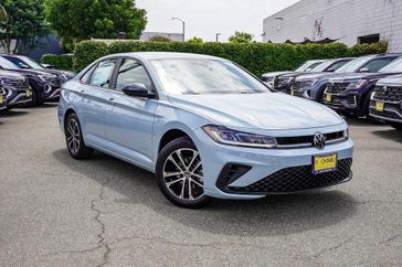 New 2025 Volkswagen Jetta 1.5T Sport