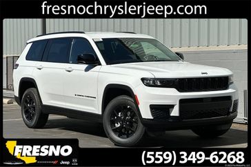 2025 Jeep Grand Cherokee L Altitude 4x4