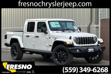 2025 Jeep Gladiator Nighthawk 4x4