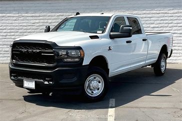 2024 RAM 2500 Tradesman Crew Cab 4x4 8' Box