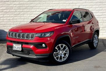 2023 Jeep Compass Latitude Lux