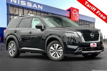 New 2025 Nissan Pathfinder SL