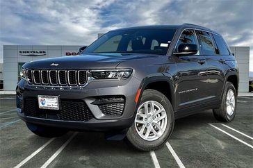 2025 Jeep Grand Cherokee Laredo X 4x4